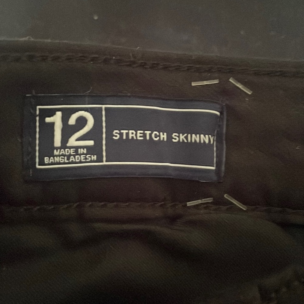 Brand New GAP skinny stretch pants. Black Size 12 Ladies NWT